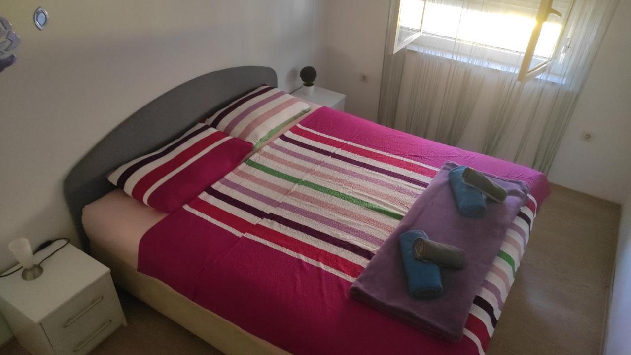 Apartmani Maslina Жуляна Екстер'єр фото