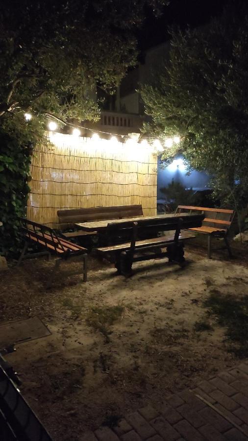 Apartmani Maslina Жуляна Екстер'єр фото