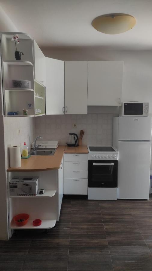 Apartmani Maslina Жуляна Екстер'єр фото
