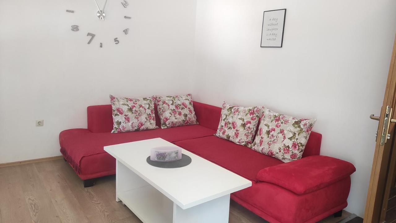 Apartmani Maslina Жуляна Екстер'єр фото