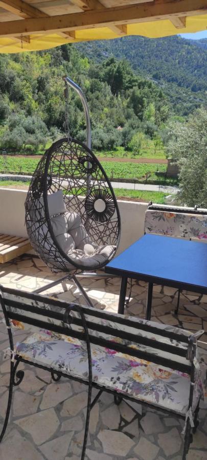 Apartmani Maslina Жуляна Екстер'єр фото