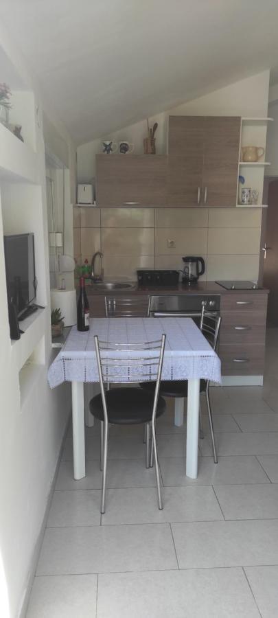 Apartmani Maslina Жуляна Екстер'єр фото